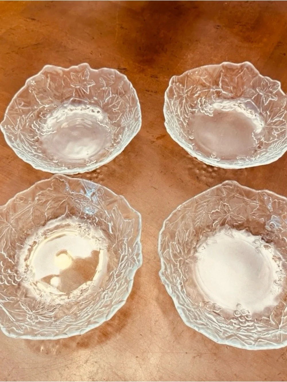 Leaf-Embossed Glass Dessert Bowls - Clear Set of 4